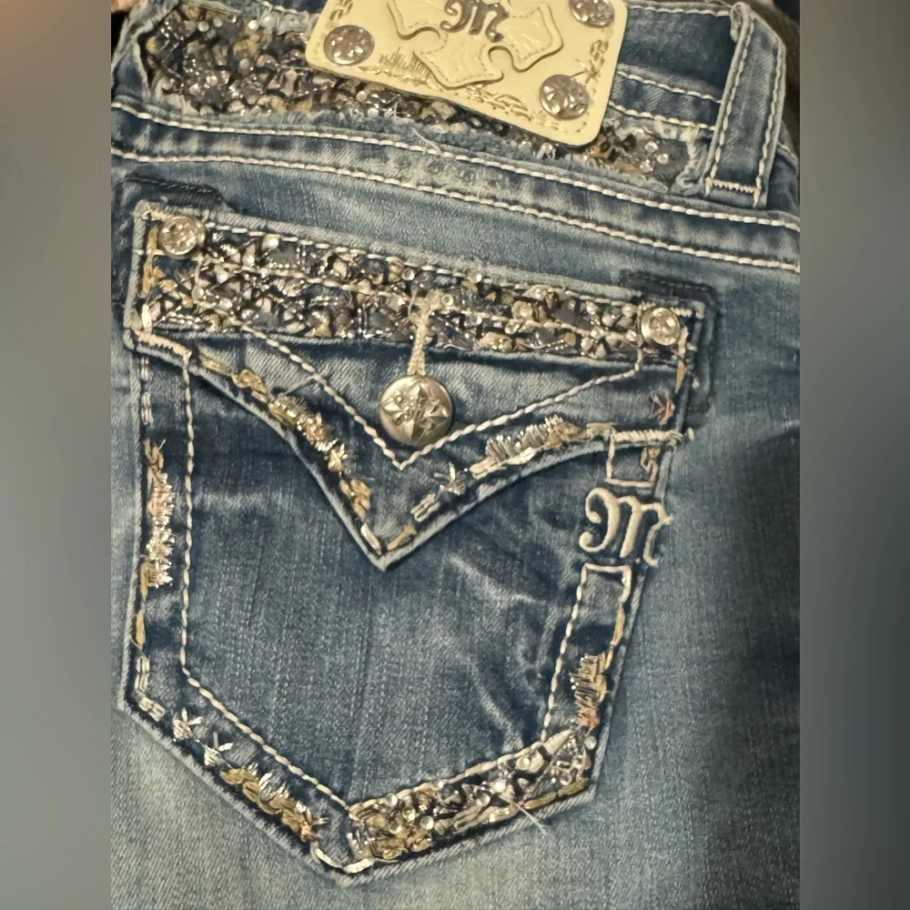 NEW Miss Me Women’s Denim Jeans Boot Mini Flare Size 26 Medium Wash Rhinestone - Picture 9 of 12